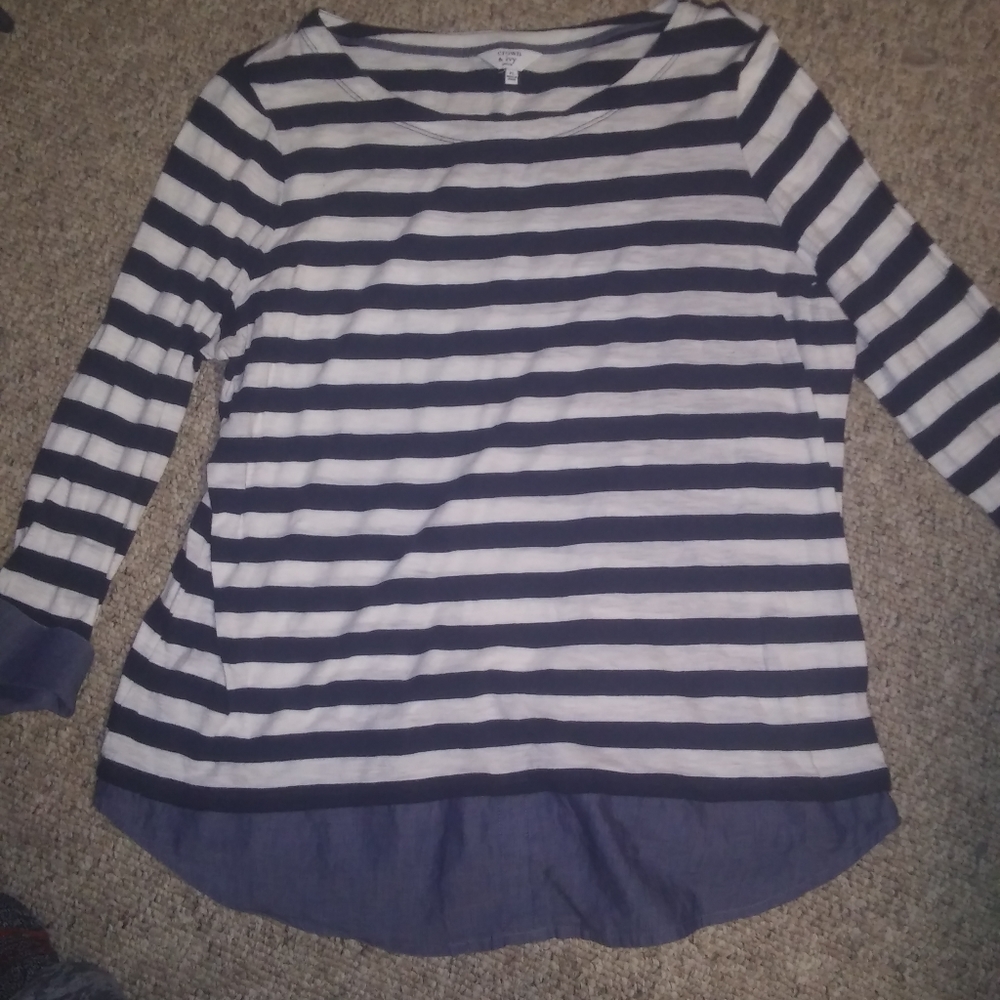 Crown and ivy ladies PXL top